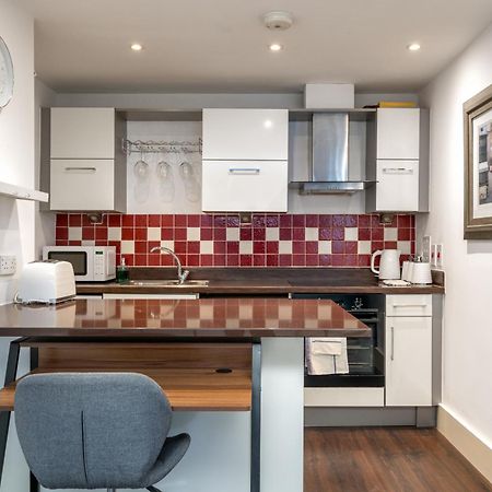 Riverside 1 Bed Basement Flat Near Hampton Court Palace East Molesey Luaran gambar