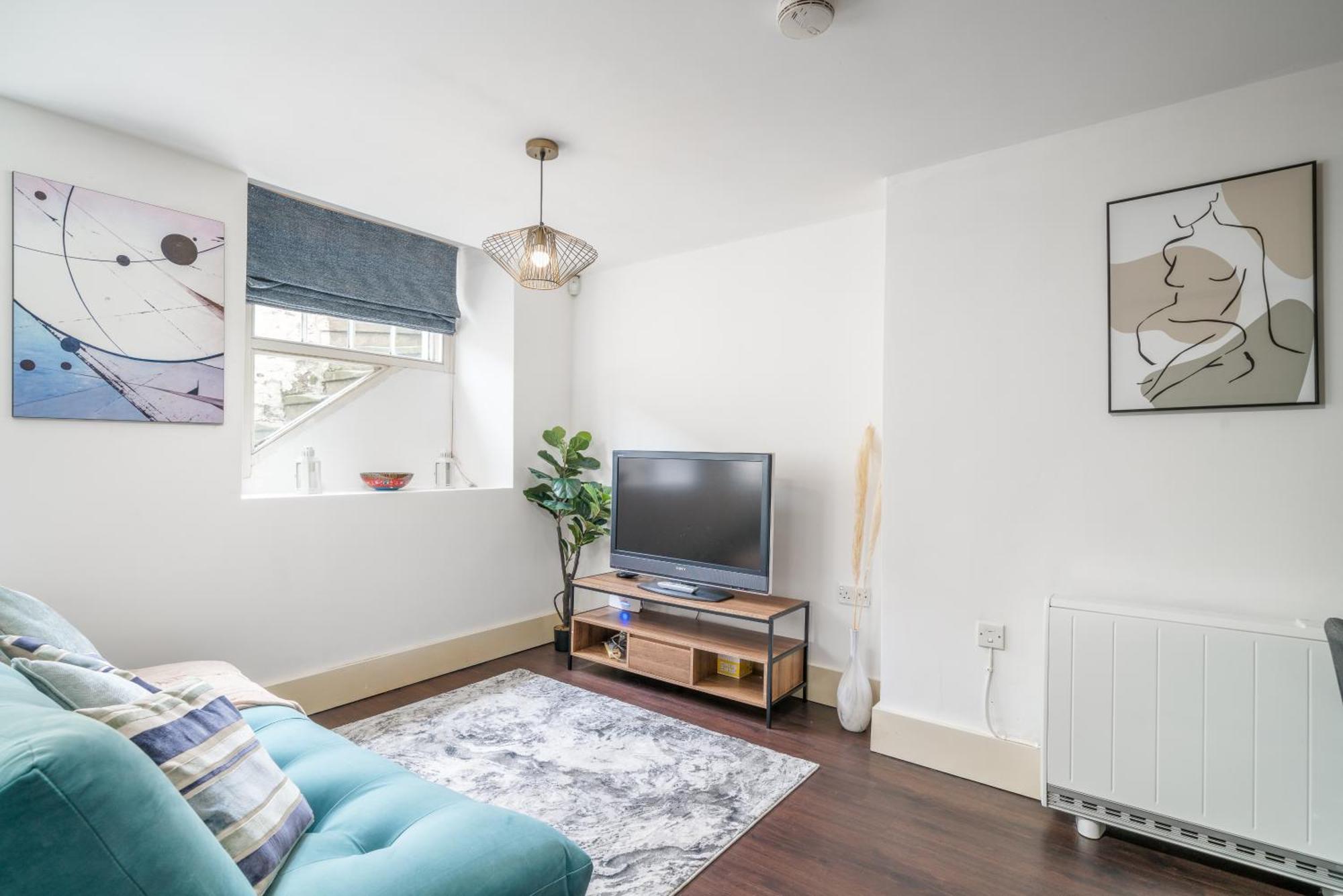 Riverside 1 Bed Basement Flat Near Hampton Court Palace East Molesey Luaran gambar